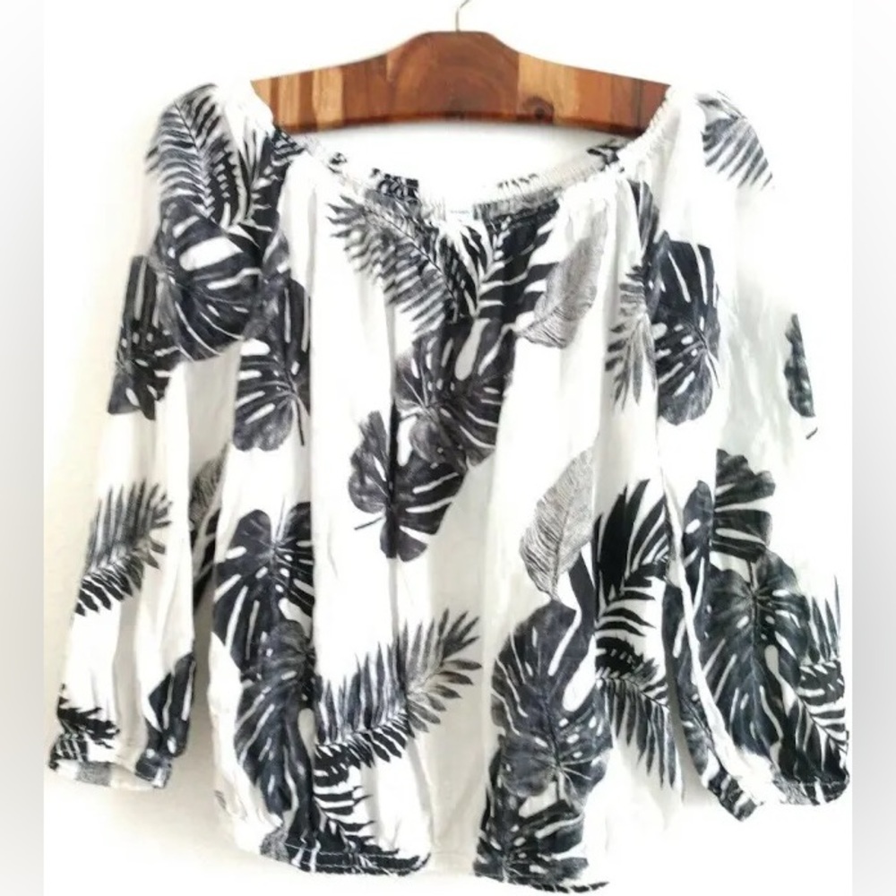 Old Navy Blouse (off or on shoulder)